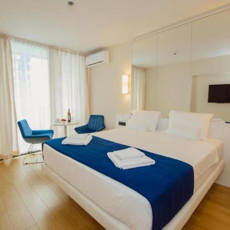 Orbi City Luxury Suite 巴统 外观 照片