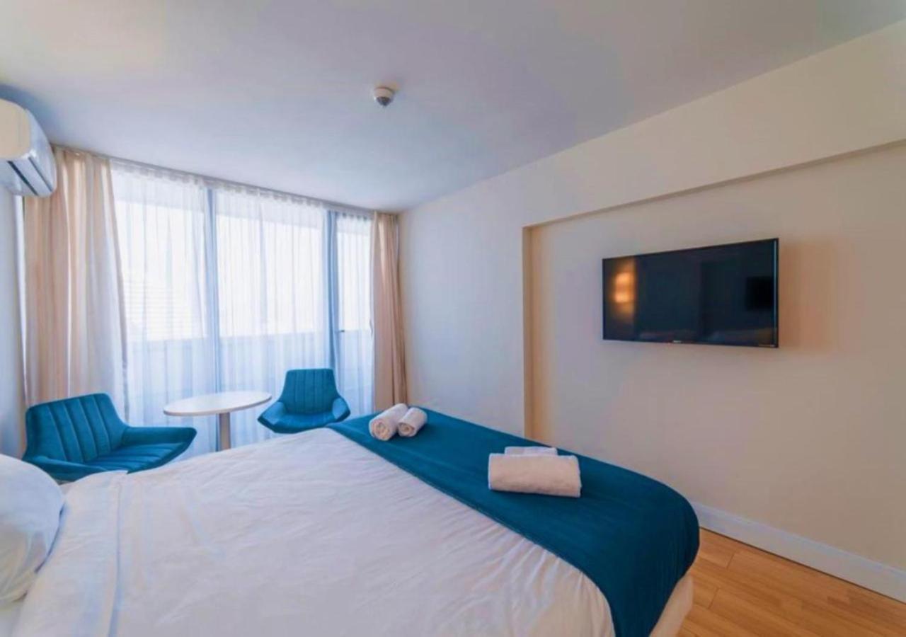 Orbi City Luxury Suite 巴统 外观 照片