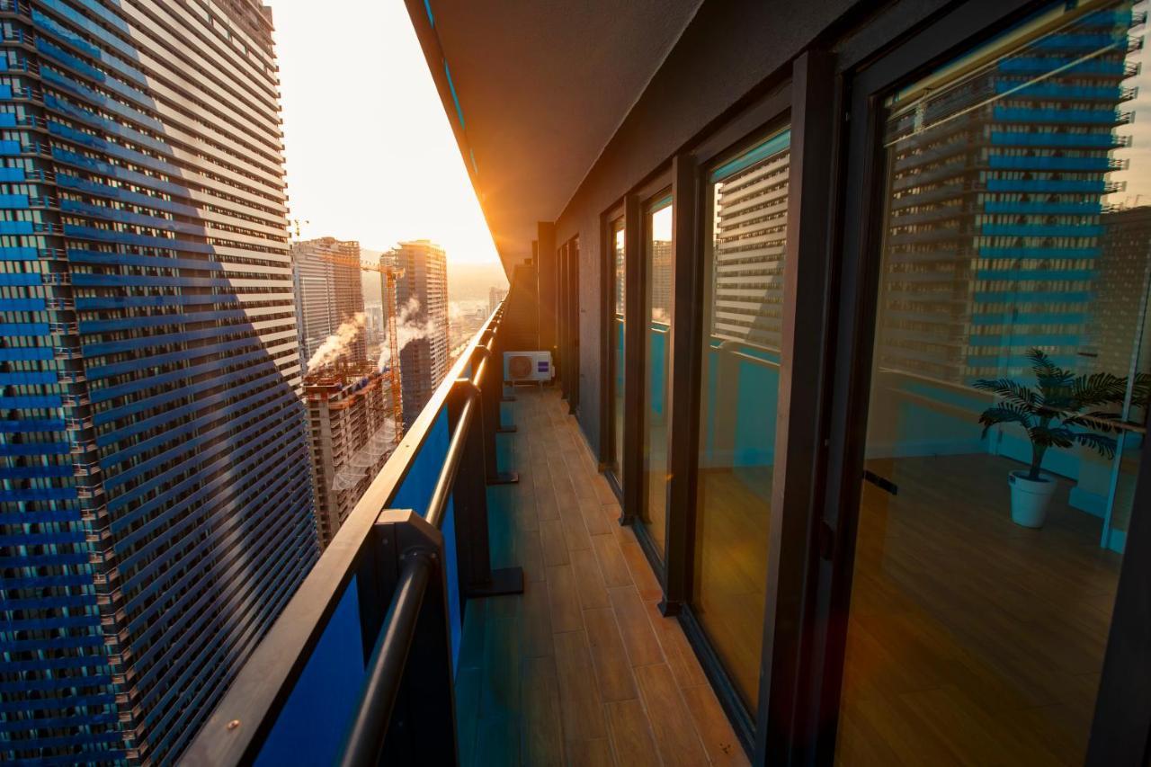 Orbi City Luxury Suite 巴统 外观 照片