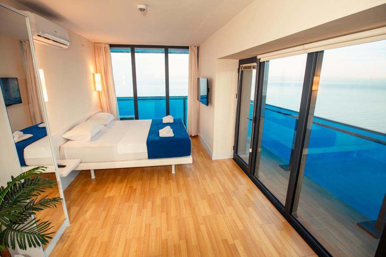Orbi City Luxury Suite 巴统 外观 照片