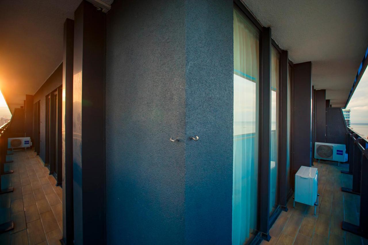 Orbi City Luxury Suite 巴统 外观 照片