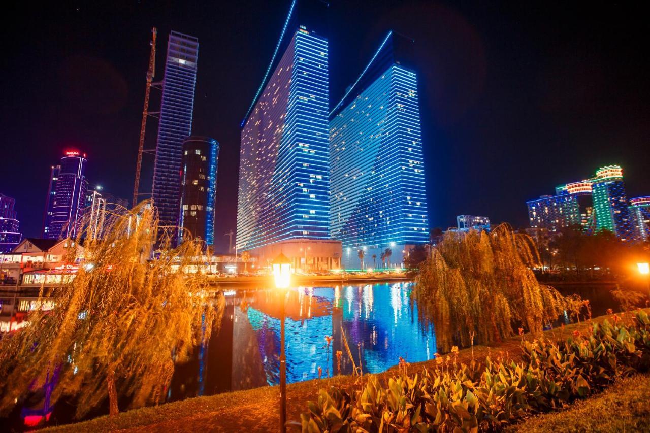 Orbi City Luxury Suite 巴统 外观 照片