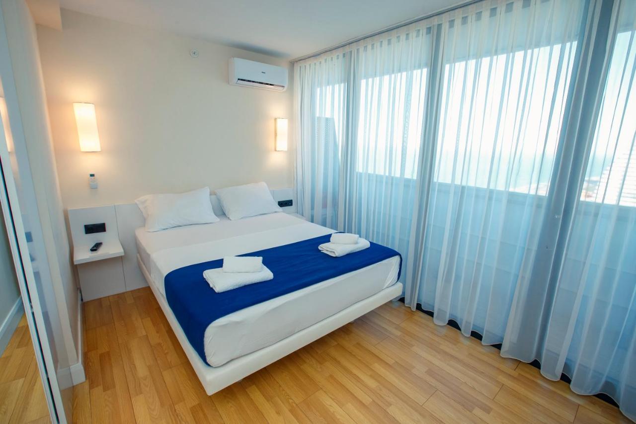 Orbi City Luxury Suite 巴统 外观 照片