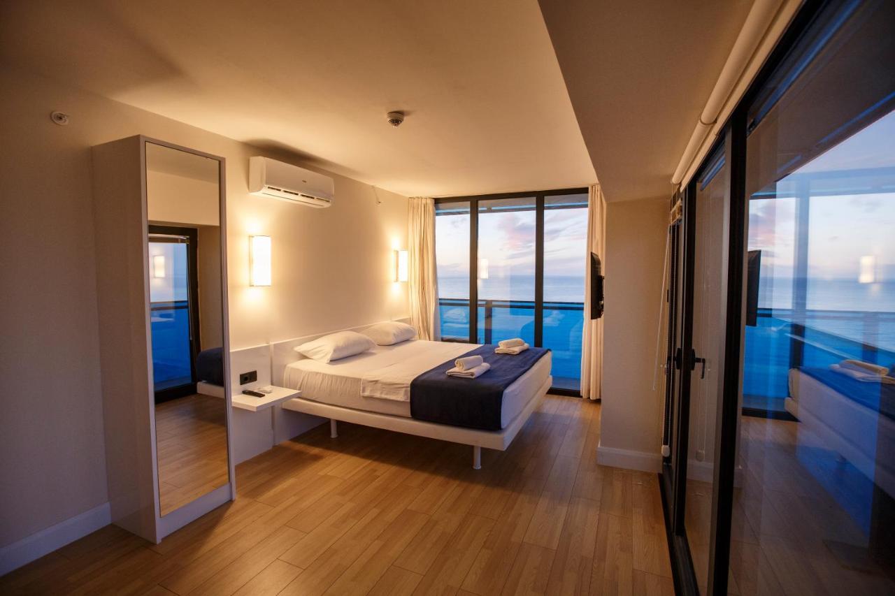 Orbi City Luxury Suite 巴统 外观 照片